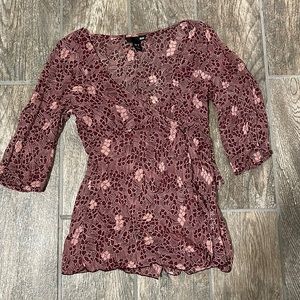 H & M v neck 3/4 sleeve blouse, size 4